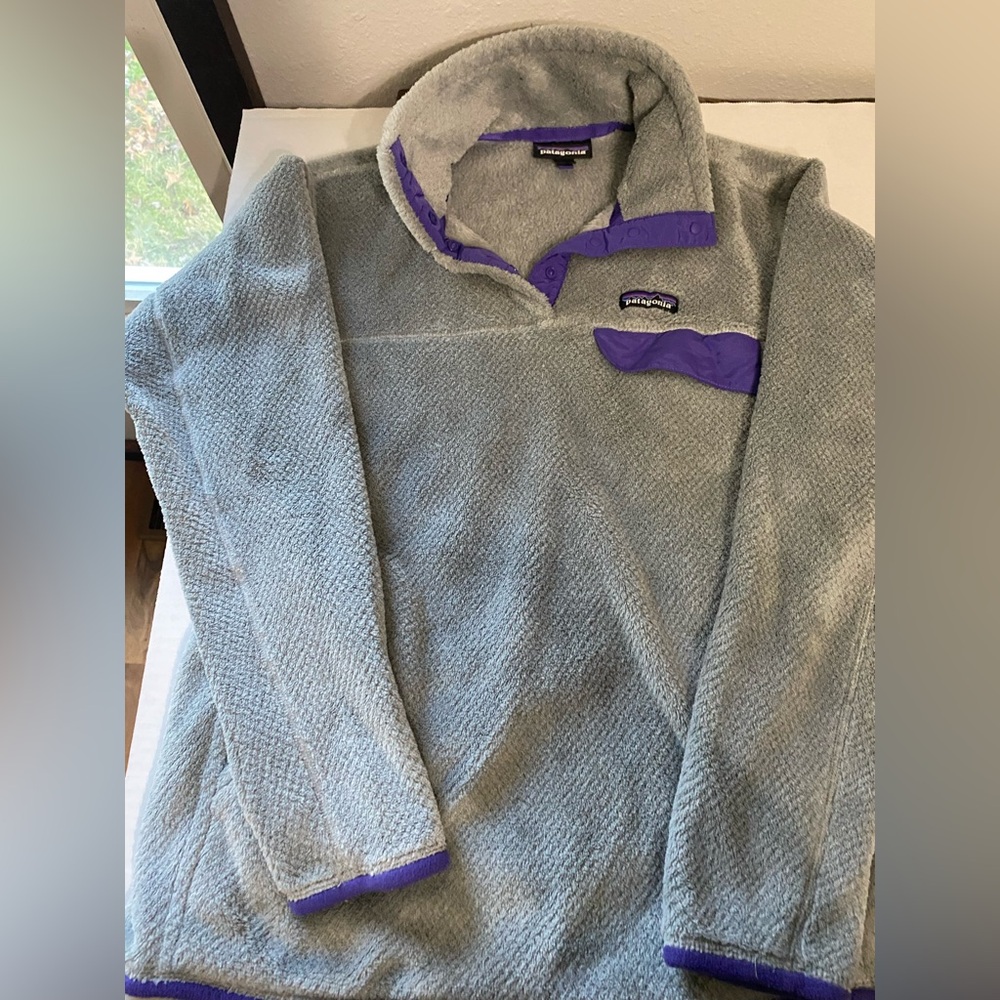 Patagonia Grey & Purple Fleece Quarter Button Pullover Size Large